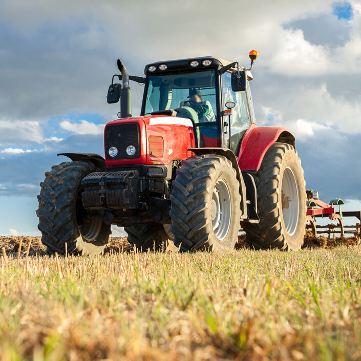b-ethic-Conduzione-Trattori-Agricoli-o-Forestali-